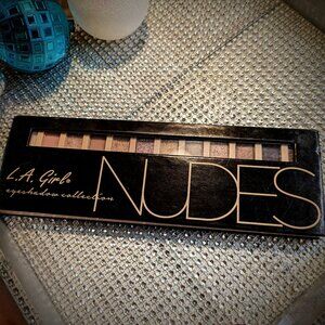 LA Girl and LA Colors Bundle #eyeshadowpalette